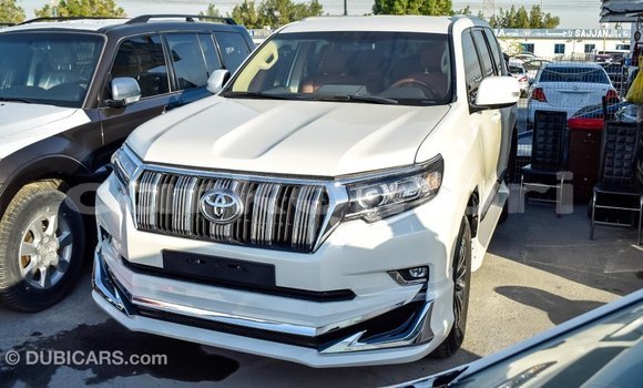 Acheter Import Voiture Toyota Prado Blanc à Import - Dubai, Grande Comore Acheter Import Voiture Toyota Prado Blanc à Import - Dubai, Grande Comore