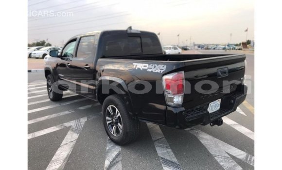 Acheter Import Voiture Toyota Tacoma Noir à Import - Dubai, Grande Comore Acheter Import Voiture Toyota Tacoma Noir à Import - Dubai, Grande Comore