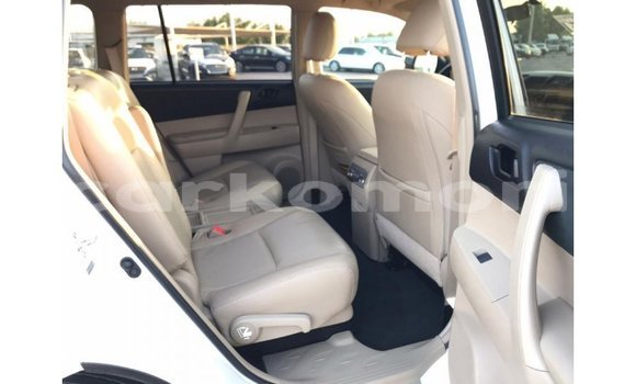 Acheter Import Voiture Toyota Highlander Blanc à Import - Dubai, Grande Comore Acheter Import Voiture Toyota Highlander Blanc à Import - Dubai, Grande Comore