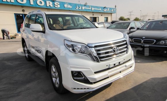 Acheter Import Voiture Toyota Prado Blanc à Import - Dubai, Grande Comore Acheter Import Voiture Toyota Prado Blanc à Import - Dubai, Grande Comore