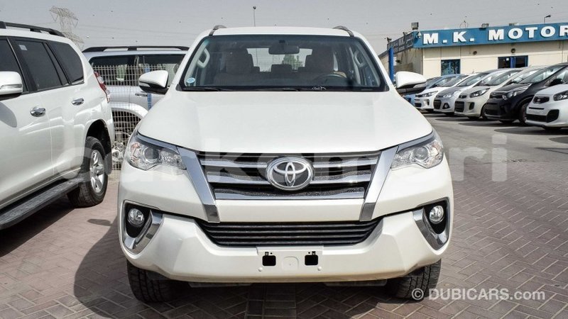 Big with watermark toyota fortuner grande comore import dubai 1498
