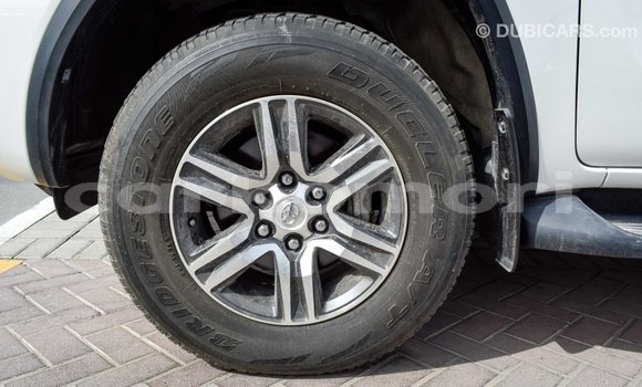 Acheter Import Voiture Toyota Fortuner Blanc à Import - Dubai, Grande Comore Acheter Import Voiture Toyota Fortuner Blanc à Import - Dubai, Grande Comore