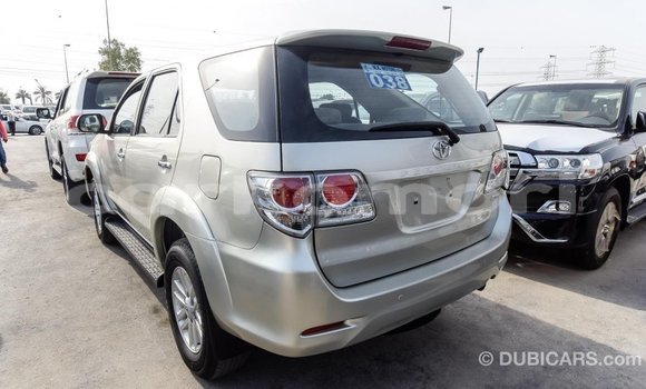 Acheter Import Voiture Toyota Fortuner Autre à Import - Dubai, Grande Comore Acheter Import Voiture Toyota Fortuner Autre à Import - Dubai, Grande Comore