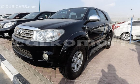 Acheter Import Voiture Toyota Fortuner Noir à Import - Dubai, Grande Comore Acheter Import Voiture Toyota Fortuner Noir à Import - Dubai, Grande Comore