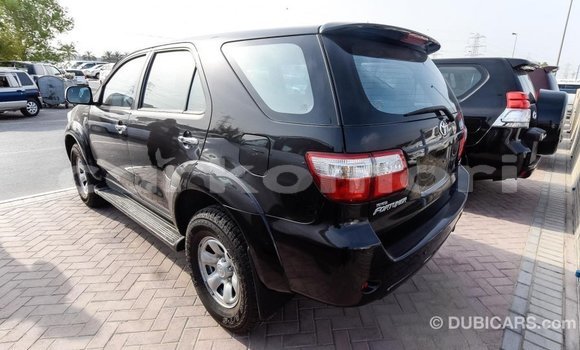Acheter Import Voiture Toyota Fortuner Noir à Import - Dubai, Grande Comore Acheter Import Voiture Toyota Fortuner Noir à Import - Dubai, Grande Comore