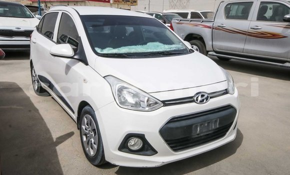 Acheter Import Voiture Hyundai i10 Blanc à Import - Dubai, Grande Comore Acheter Import Voiture Hyundai i10 Blanc à Import - Dubai, Grande Comore