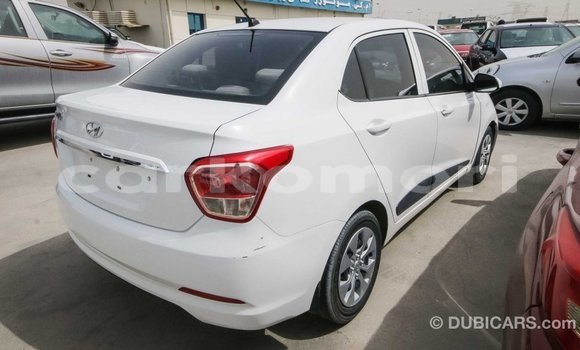 Acheter Import Voiture Hyundai i10 Blanc à Import - Dubai, Grande Comore Acheter Import Voiture Hyundai i10 Blanc à Import - Dubai, Grande Comore