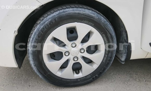 Acheter Import Voiture Hyundai i10 Blanc à Import - Dubai, Grande Comore Acheter Import Voiture Hyundai i10 Blanc à Import - Dubai, Grande Comore