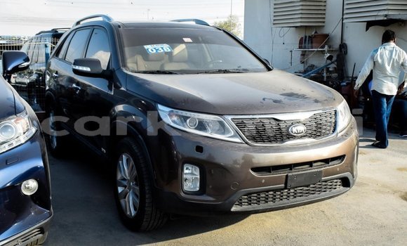 Acheter Import Voiture Kia Sorento Marron à Import - Dubai, Grande Comore Acheter Import Voiture Kia Sorento Marron à Import - Dubai, Grande Comore