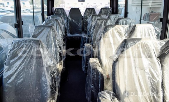 Acheter Import Voiture Hyundai Accent Beige à Import - Dubai, Grande Comore Acheter Import Voiture Hyundai Accent Beige à Import - Dubai, Grande Comore