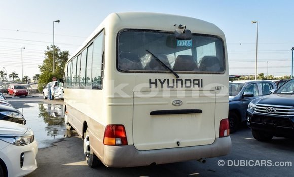 Acheter Import Voiture Hyundai Accent Beige à Import - Dubai, Grande Comore Acheter Import Voiture Hyundai Accent Beige à Import - Dubai, Grande Comore