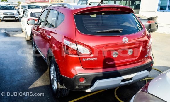 Acheter Import Voiture Nissan Qashqai Rouge à Import - Dubai, Grande Comore Acheter Import Voiture Nissan Qashqai Rouge à Import - Dubai, Grande Comore