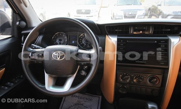 Acheter Import Voiture Toyota Fortuner Blanc à Import - Dubai, Grande Comore Acheter Import Voiture Toyota Fortuner Blanc à Import - Dubai, Grande Comore