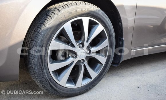 Acheter Import Voiture Hyundai Accent Marron à Import - Dubai, Grande Comore Acheter Import Voiture Hyundai Accent Marron à Import - Dubai, Grande Comore