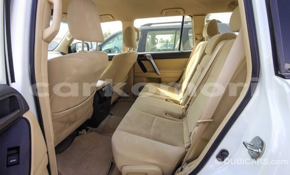 Acheter Import Voiture Toyota Prado Blanc à Import - Dubai, Grande Comore Acheter Import Voiture Toyota Prado Blanc à Import - Dubai, Grande Comore