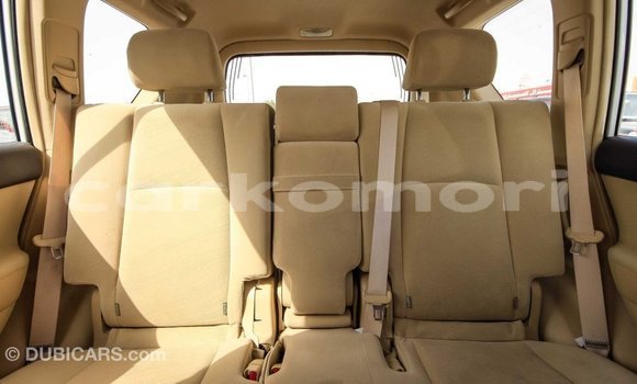 Acheter Import Voiture Toyota Prado Blanc à Import - Dubai, Grande Comore Acheter Import Voiture Toyota Prado Blanc à Import - Dubai, Grande Comore