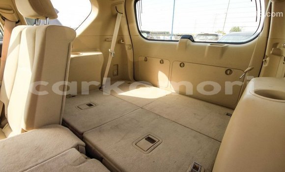 Acheter Import Voiture Toyota Prado Blanc à Import - Dubai, Grande Comore Acheter Import Voiture Toyota Prado Blanc à Import - Dubai, Grande Comore