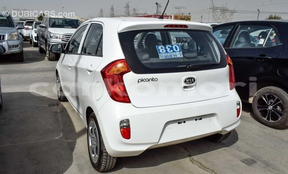 Acheter Import Voiture Kia Picanto Blanc à Import - Dubai, Grande Comore Acheter Import Voiture Kia Picanto Blanc à Import - Dubai, Grande Comore