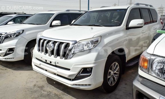Acheter Import Voiture Toyota Prado Blanc à Import - Dubai, Grande Comore Acheter Import Voiture Toyota Prado Blanc à Import - Dubai, Grande Comore