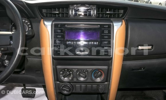 Acheter Import Voiture Toyota Fortuner Blanc à Import - Dubai, Grande Comore Acheter Import Voiture Toyota Fortuner Blanc à Import - Dubai, Grande Comore