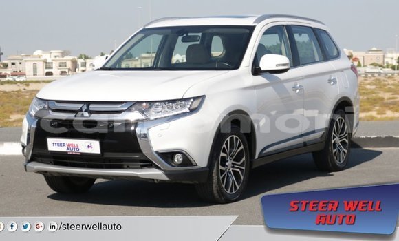 Buy Import Mitsubishi Outlander White Car in Import - Dubai in Great Comore Buy Import Mitsubishi Outlander White Car in Import - Dubai in Great Comore