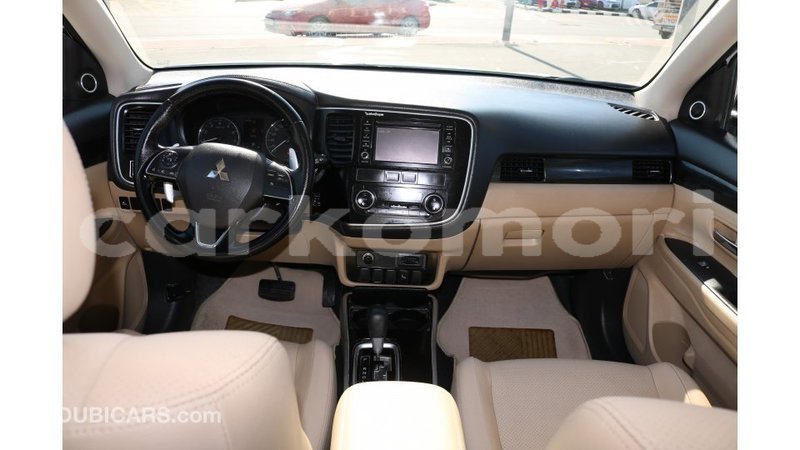Big with watermark mitsubishi outlander grande comore import dubai 1543