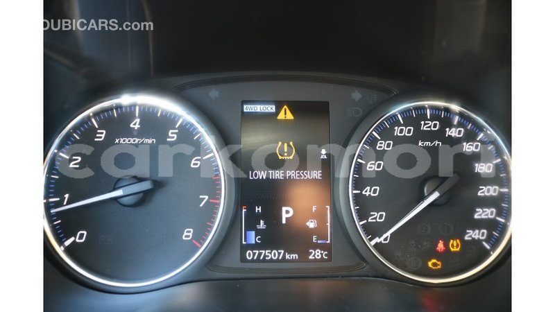 Big with watermark mitsubishi outlander grande comore import dubai 1543