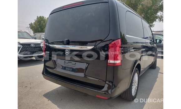 Buy Import Mercedes-Benz 250 Black Car in Import - Dubai in Great Comore Buy Import Mercedes-Benz 250 Black Car in Import - Dubai in Great Comore