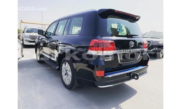 Buy Import Toyota Land Cruiser Black Car in Import - Dubai in Great Comore Buy Import Toyota Land Cruiser Black Car in Import - Dubai in Great Comore