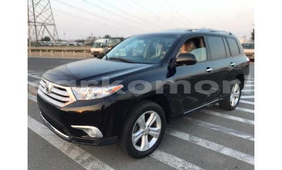 Acheter Import Voiture Toyota Highlander Noir à Import - Dubai, Grande Comore Acheter Import Voiture Toyota Highlander Noir à Import - Dubai, Grande Comore
