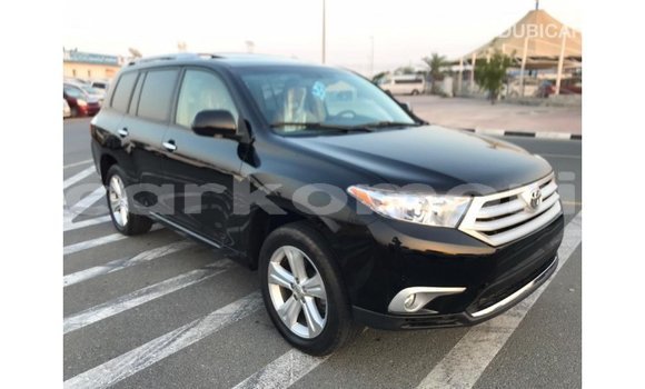 Acheter Import Voiture Toyota Highlander Noir à Import - Dubai, Grande Comore Acheter Import Voiture Toyota Highlander Noir à Import - Dubai, Grande Comore