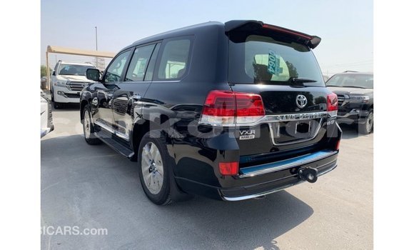 Buy Import Toyota Land Cruiser Black Car in Import - Dubai in Great Comore Buy Import Toyota Land Cruiser Black Car in Import - Dubai in Great Comore
