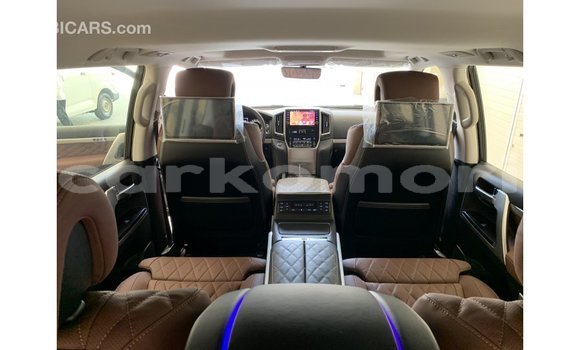 Buy Import Toyota Land Cruiser Black Car in Import - Dubai in Great Comore Buy Import Toyota Land Cruiser Black Car in Import - Dubai in Great Comore