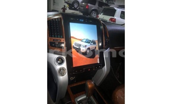 Acheter Import Voiture Toyota Land Cruiser Noir à Import - Dubai, Grande Comore Acheter Import Voiture Toyota Land Cruiser Noir à Import - Dubai, Grande Comore