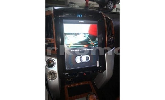 Acheter Import Voiture Toyota Land Cruiser Noir à Import - Dubai, Grande Comore Acheter Import Voiture Toyota Land Cruiser Noir à Import - Dubai, Grande Comore