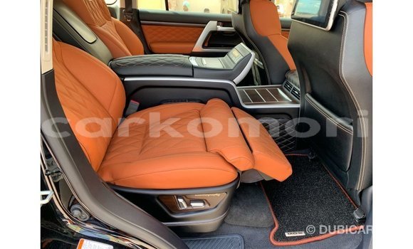 Buy Import Toyota Land Cruiser Black Car in Import - Dubai in Great Comore Buy Import Toyota Land Cruiser Black Car in Import - Dubai in Great Comore