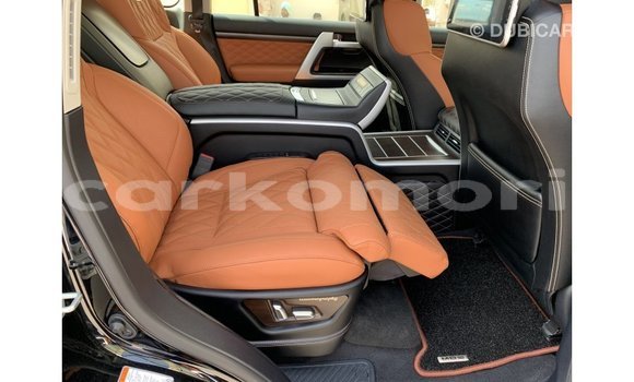 Buy Import Toyota Land Cruiser Black Car in Import - Dubai in Great Comore Buy Import Toyota Land Cruiser Black Car in Import - Dubai in Great Comore