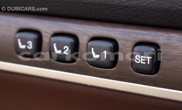 Buy Import Toyota Land Cruiser White Car in Import - Dubai in Great Comore Buy Import Toyota Land Cruiser White Car in Import - Dubai in Great Comore