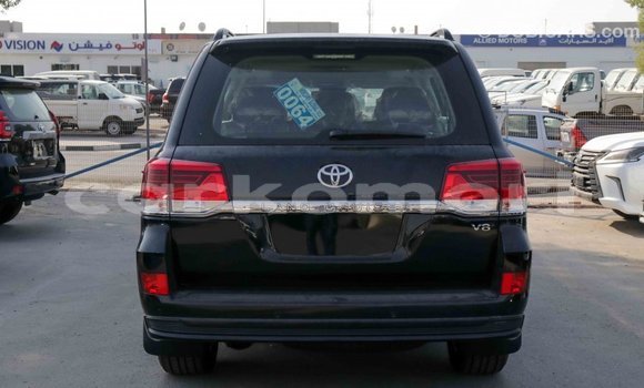 Buy Import Toyota Land Cruiser Black Car in Import - Dubai in Great Comore Buy Import Toyota Land Cruiser Black Car in Import - Dubai in Great Comore