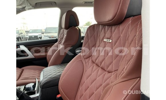 Buy Import Toyota Land Cruiser Black Car in Import - Dubai in Great Comore Buy Import Toyota Land Cruiser Black Car in Import - Dubai in Great Comore