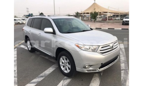 Acheter Import Voiture Toyota Highlander Autre à Import - Dubai, Grande Comore Acheter Import Voiture Toyota Highlander Autre à Import - Dubai, Grande Comore