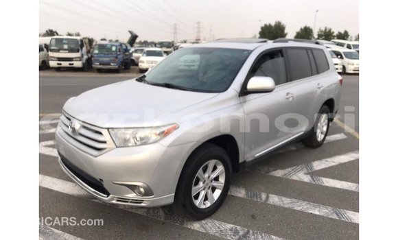Acheter Import Voiture Toyota Highlander Autre à Import - Dubai, Grande Comore Acheter Import Voiture Toyota Highlander Autre à Import - Dubai, Grande Comore