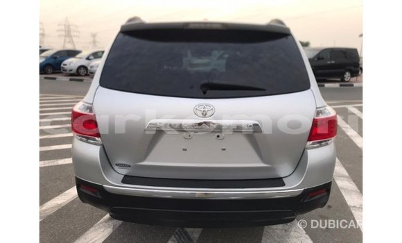 Acheter Import Voiture Toyota Highlander Autre à Import - Dubai, Grande Comore Acheter Import Voiture Toyota Highlander Autre à Import - Dubai, Grande Comore