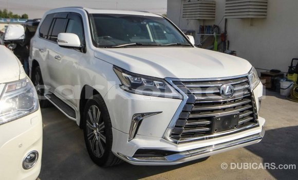 Acheter Import Voiture Lexus LX Blanc à Import - Dubai, Grande Comore Acheter Import Voiture Lexus LX Blanc à Import - Dubai, Grande Comore