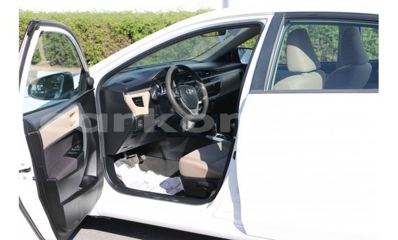 Buy Import Toyota Corolla White Car in Import - Dubai in Great Comore Buy Import Toyota Corolla White Car in Import - Dubai in Great Comore