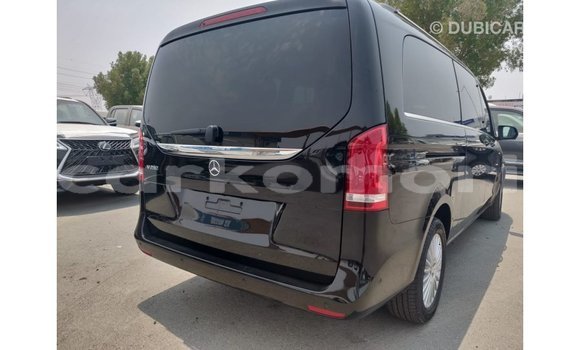 Buy Import Mercedes-Benz 250 Black Car in Import - Dubai in Great Comore Buy Import Mercedes-Benz 250 Black Car in Import - Dubai in Great Comore