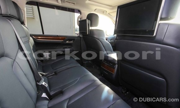 Acheter Import Voiture Lexus LX Blanc à Import - Dubai, Grande Comore Acheter Import Voiture Lexus LX Blanc à Import - Dubai, Grande Comore