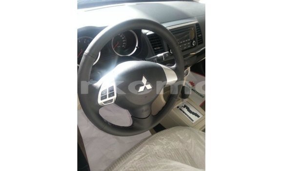 Buy Import Mitsubishi L200 Other Car in Import - Dubai in Great Comore Buy Import Mitsubishi L200 Other Car in Import - Dubai in Great Comore