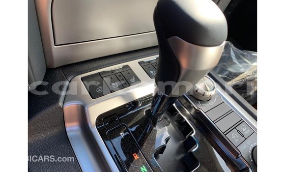 Buy Import Toyota Land Cruiser White Car in Import - Dubai in Great Comore Buy Import Toyota Land Cruiser White Car in Import - Dubai in Great Comore