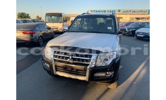 Buy Import Mitsubishi Pajero Black Car in Import - Dubai in Great Comore Buy Import Mitsubishi Pajero Black Car in Import - Dubai in Great Comore